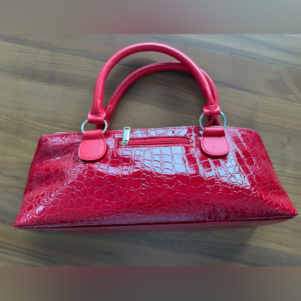 Fun Red Crocodile Pattern Wine Bag by Primeware. Insulated. With corkscrew.